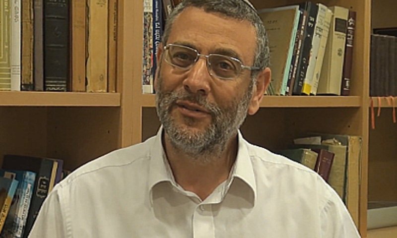 הרב בני לאו: בנות חייבות להתגייס לצה"ל