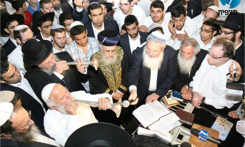 אלפים בעצרת תפילה לשלום החטופים