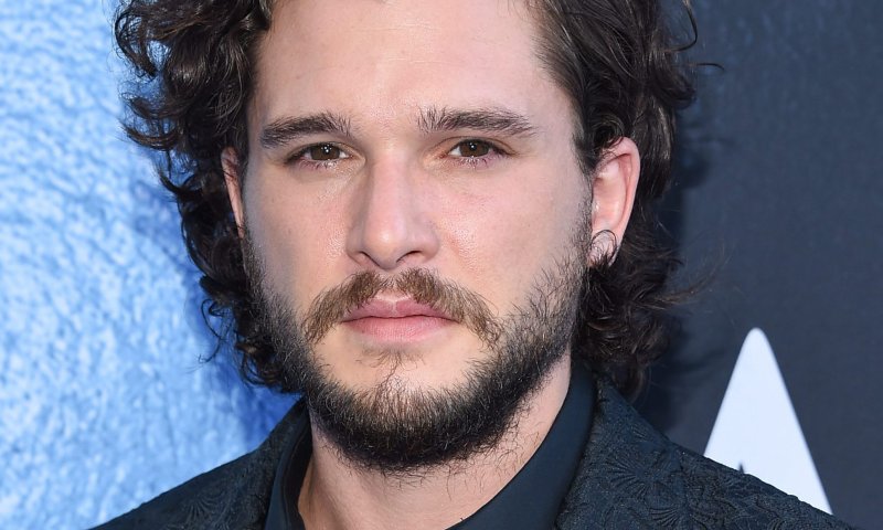 ג'ון סנואו חוזר? כוכב משחקי הכס משיב בראיון