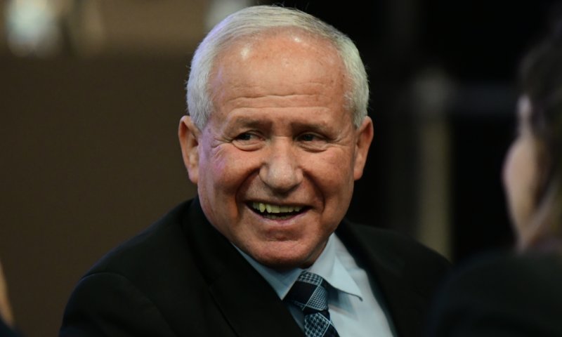 ההצעה לדיכטר: תצביע בעד &ndash; תקבל את תיק הביטחון