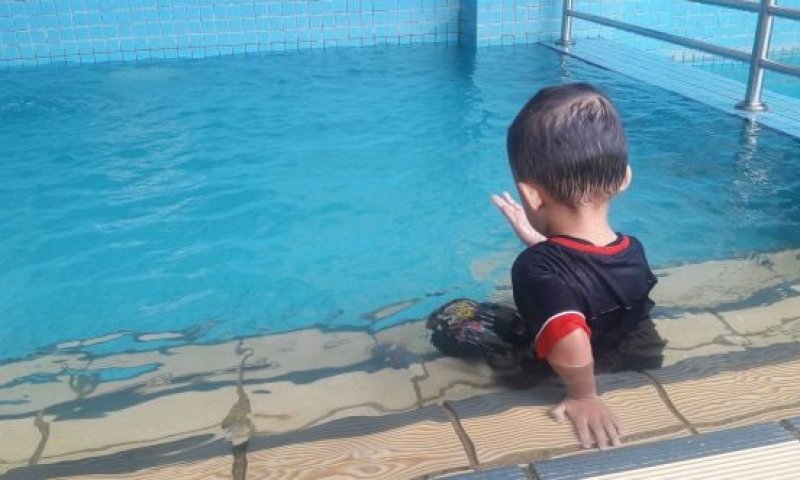 מורדם ומונשם | פעוט פונה במצב קשה לאחר שטבע