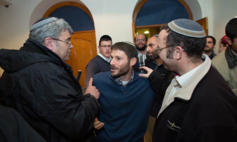 "אתה לא מייצג את הציונות הדתית; תתמודד בפריימריז"