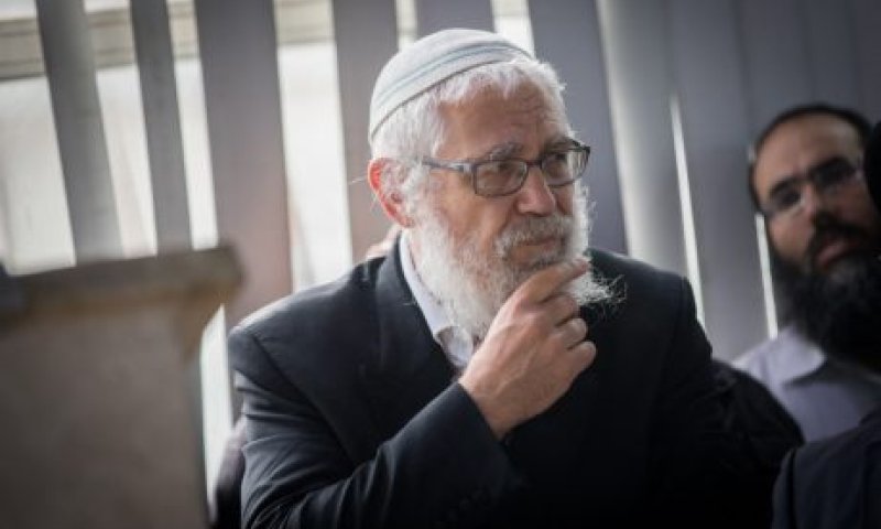 "איך אפשר לצאת בהכרזה שהרב דרוקמן לא טעה?"