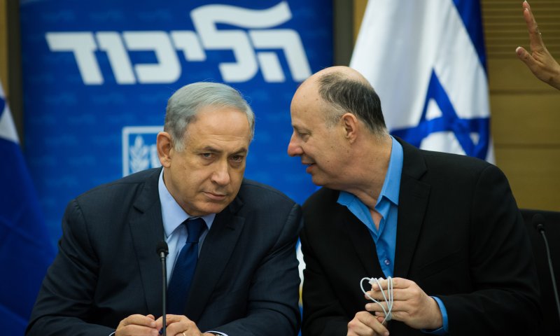 חקירה נוספת בלשכת רה"מ: הנגבי נחשד בקבלת שוחד