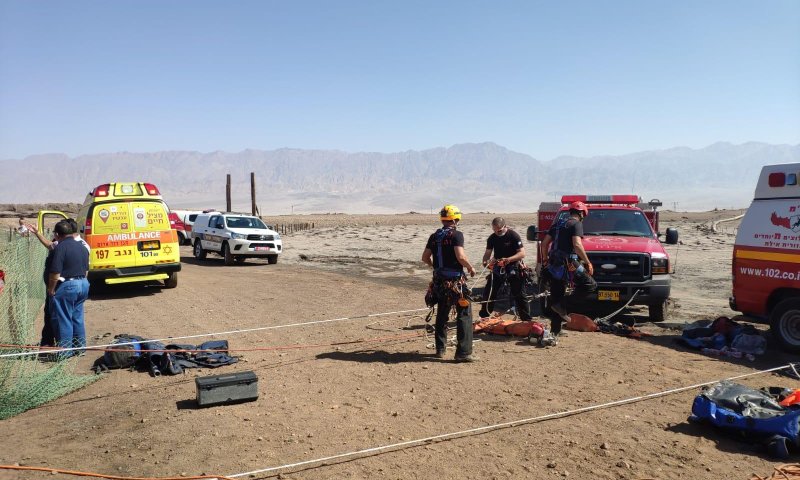 מטייל נפל מצוק בנחל תמנע ופונה במסוק; מצבו יציב