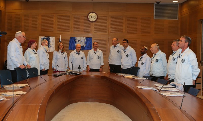 מפקד במשכן: הח"כים שרו את המנון בני עקיבא