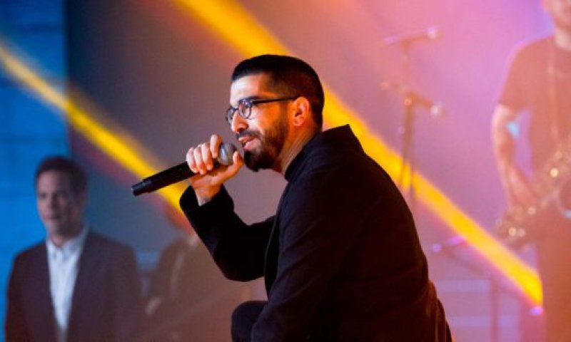 חנן בן ארי חשף: "שפכו לנו צבע דמוי דם בכניסה לחדר"