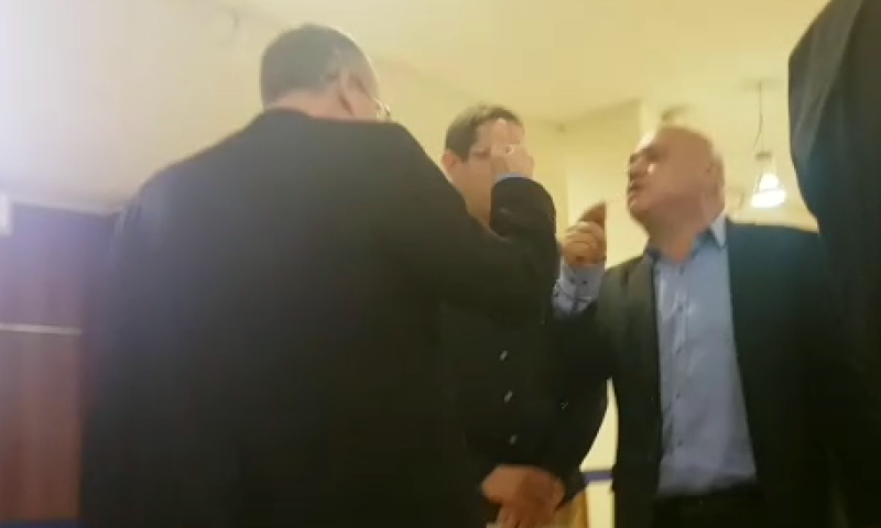 'אתה שפוי?': צפו בתקרית בין ח"כ פריג' לשר לוין