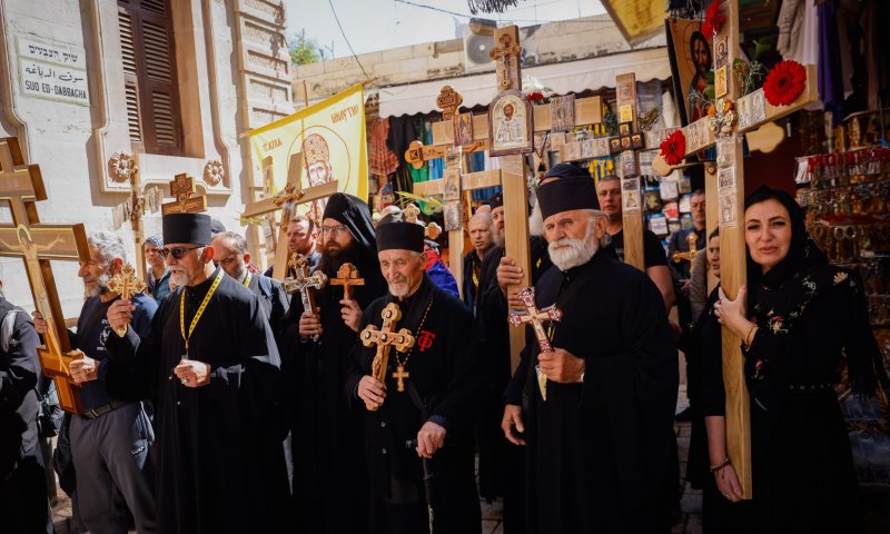 על יריקות וכבוד האדם: "נשקו של החלש והדל"
