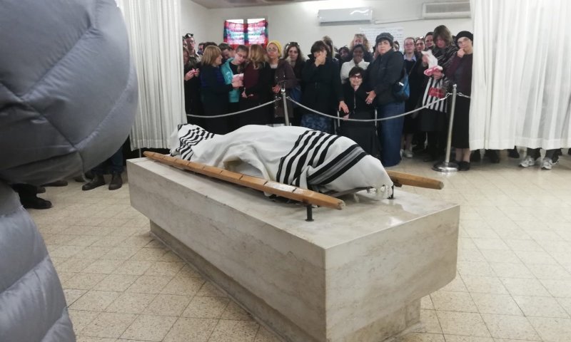 רפאל הולצברג הובא למנוחות: "רודף חסד, בעל חיוך רחב"