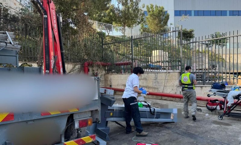 מכת תאונות העבודה: פועל נפצע באורח אנוש לאחר שנפגע מחפץ כבד