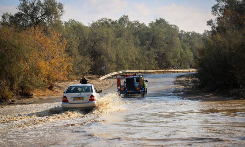 עקב מזג האוויר: קטע מכביש 90 נסגר לתנועה