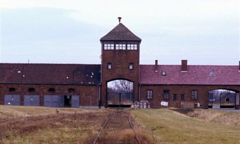מחאה נגד מאמר המערכת ב"מעייני הישועה"
