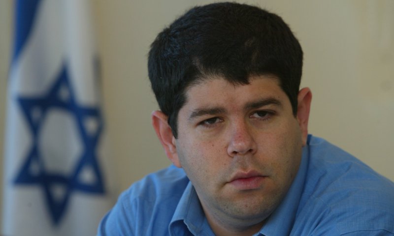 אופנהיימר לרבנים: הרב קוק אסר על עלייה להר הבית