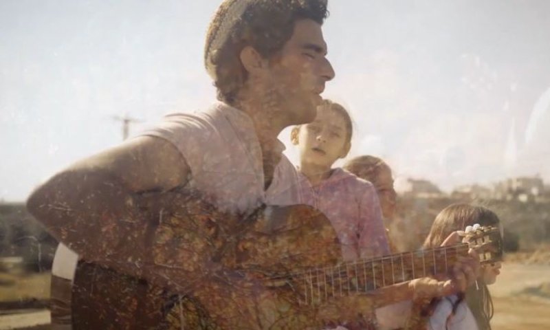 מדהים: שיר גשם של קיפניס בביצוע רב דורי &bull; צפו: