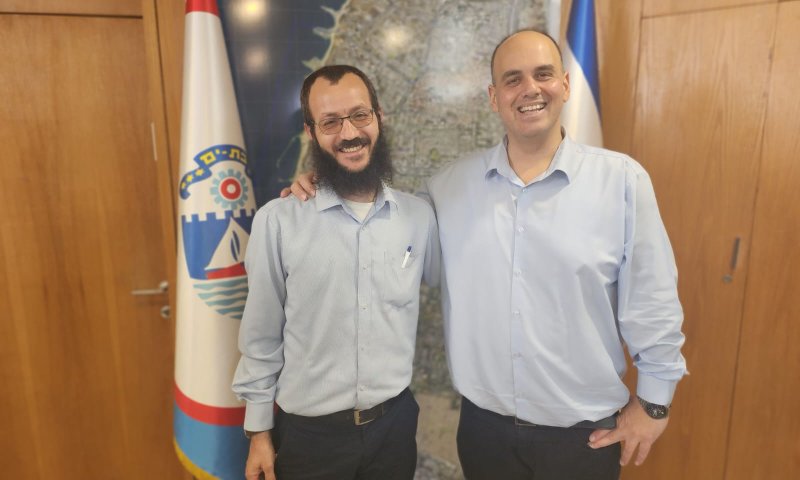 בת ים: מגעים לאיחוד בין ראש העיר לסיעה הסרוגה