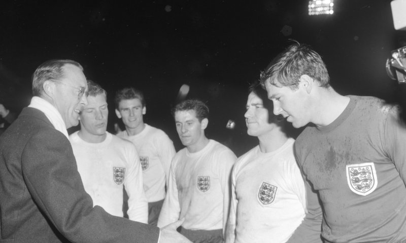 סיפורו של האדם שנכנס פעמיים להיסטוריה מהצד הלא נכון