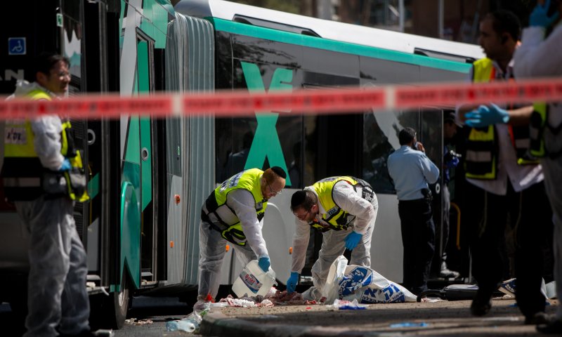 יום דמים: שלושה הרוגים בפיגועים בירושלים
