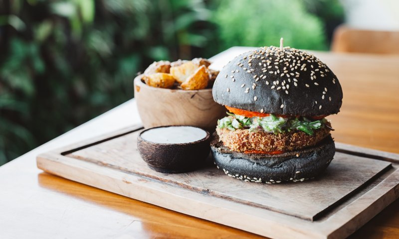 מקורי: מתכון ללחמניות באן שחורות להמבורגר