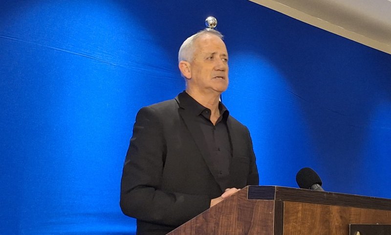 שאלנו את גנץ: "למה אין סרוגים בקבינט&nbsp;המלחמה?"