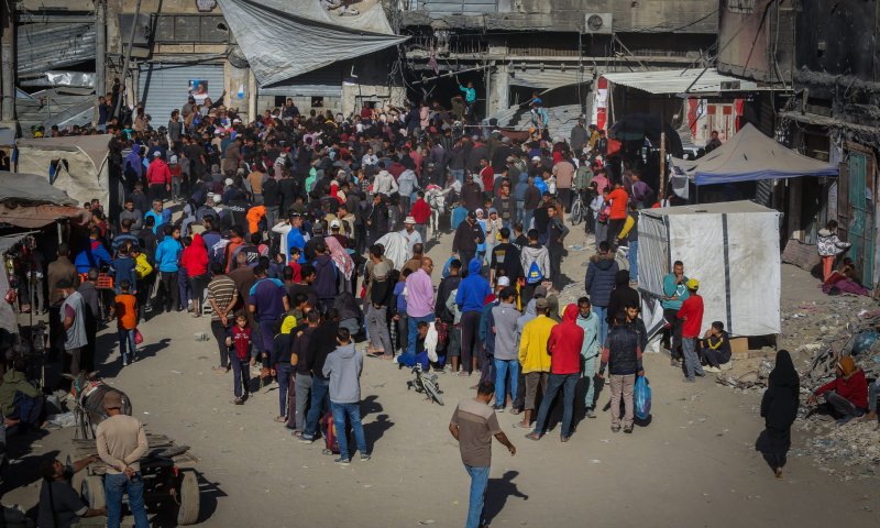 ההגירה נמשכת: מאות עזתים צפויים לעזוב את הרצועה מחר