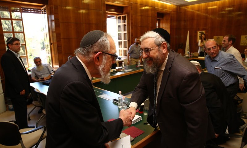 הרב חיים אמסלם: "התגייס כגיבור לשדה הגיור"