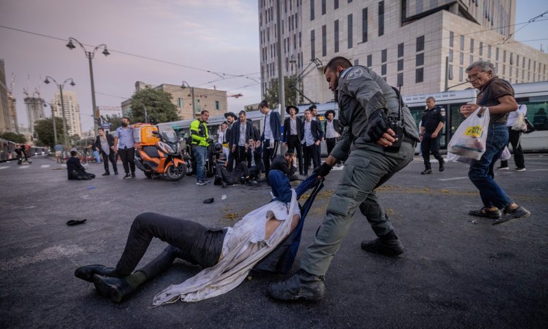 נחשף בכנסת: עוד אלימות של שוטרים נגד חרדים