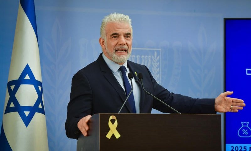 לפיד תוקף: "הדרך של נתניהו מעידה על אובדן עשתונות"