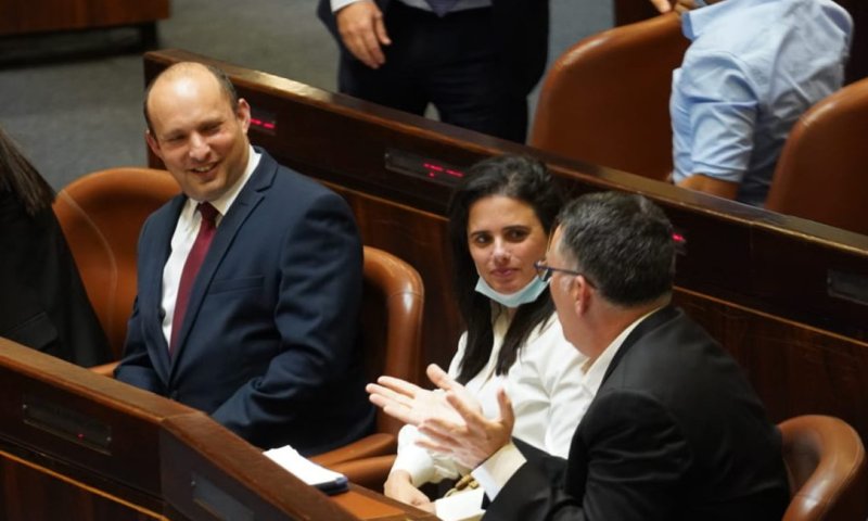 לקראת פשרה: האם שקד בדרך למשרד המשפטים?