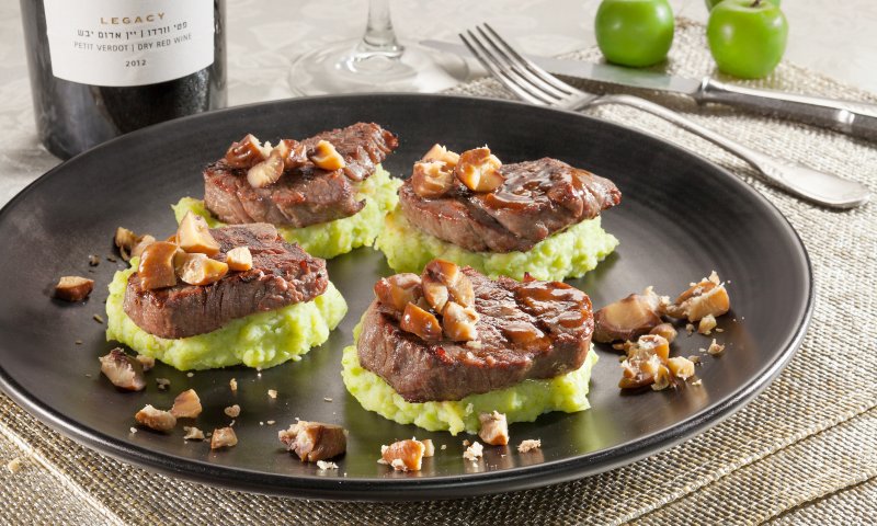 תחדשו: מתכון למדליוני פילה ברוטב ערמונים