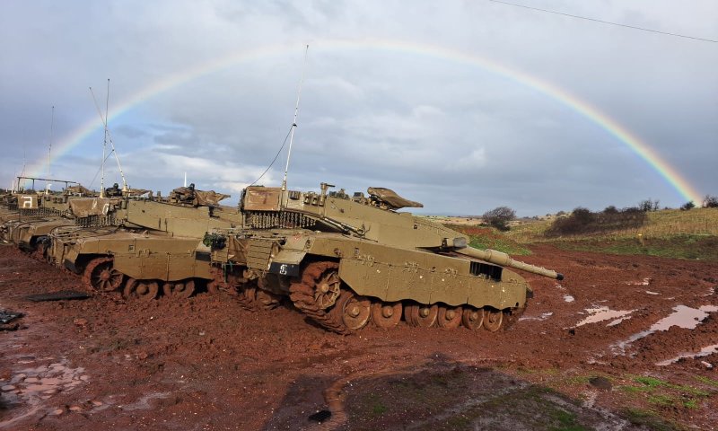 מדהים: קשת מרהיבה מעל משטח הטנקים ברמת הגולן