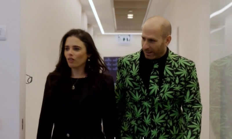 צפו: חנוך דאום מתנחל אצל איילת שקד| הפרק המלא