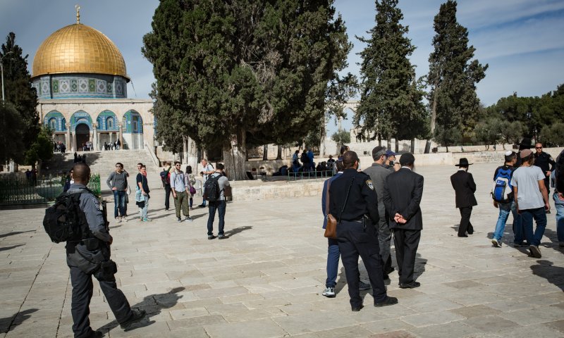 בלבוש אזרחי: שוטרים סיירו בהר הבית לקראת הרמדאן