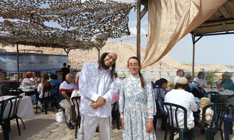 ביום העצמאות: 2 ממקימי גבעת מעוז אסתר חגגו אירוסין