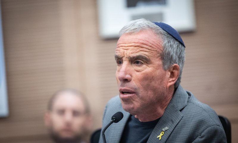 אלעזר שטרן מחרים: רגלי לא תדרוך בביג פאשן בגלילות