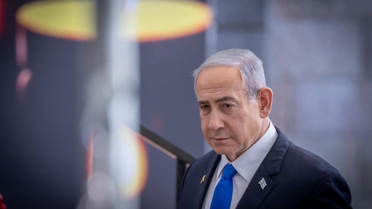 היסטוריה או התקפלות: ישראל פותחת במו