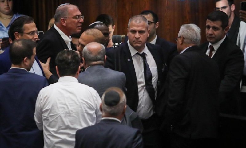 אורבך התנפל על גנאיים "הניסוי אתכם נכשל". צפו