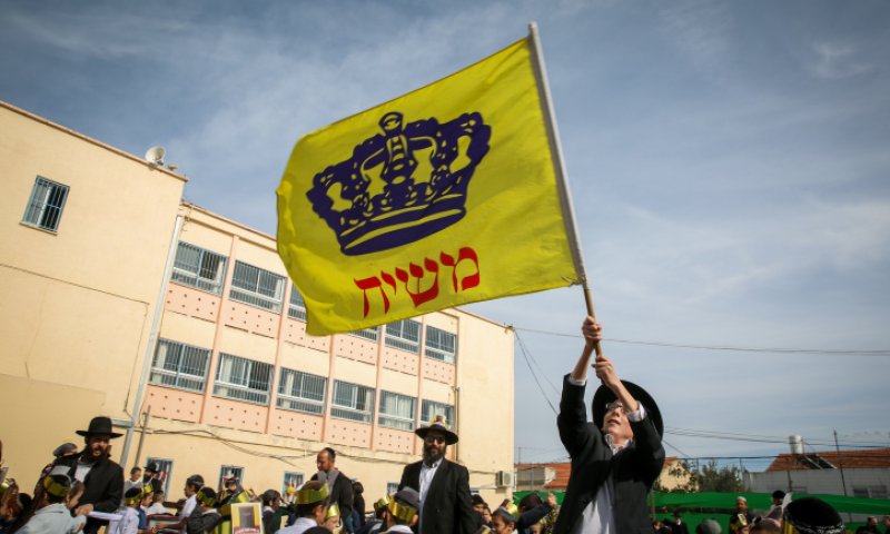 מה יותר קשה: להיות חייל בצה"ל או שליח חב"ד?