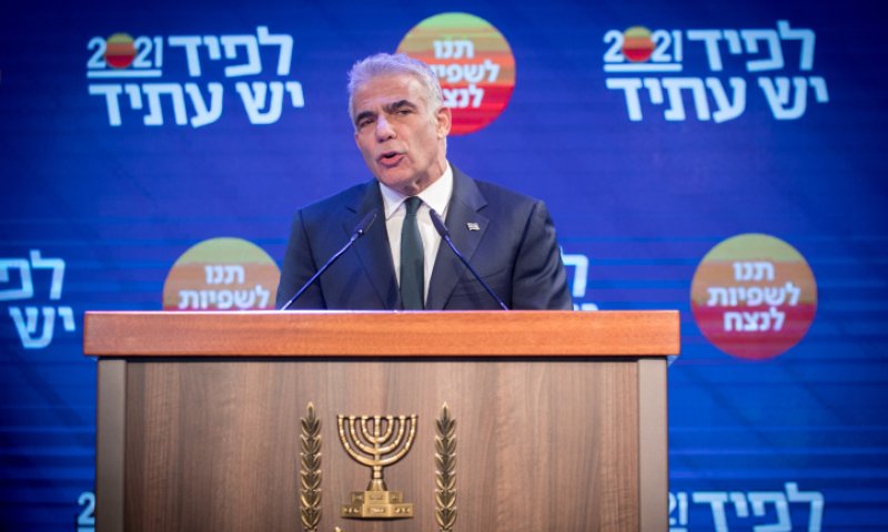 לפיד: "הצעתי לבנט להיות ראשון ברוטציה"