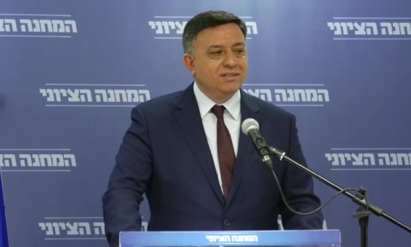 מי עומד מאחורי הוואצאפים המזויפים של העבודה?