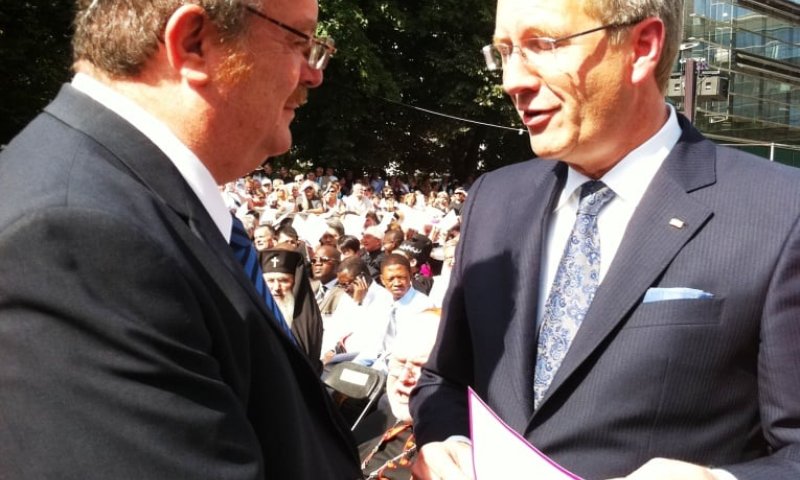 השר הרשקוביץ בגרמניה: הדת היהודית שוחרת שלום