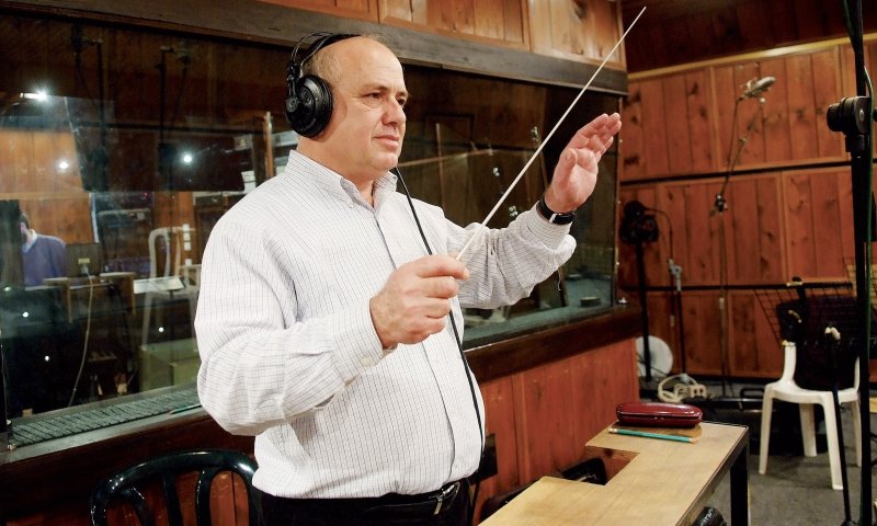 במלאת שנה לפטירת אשתו: משה לאופר בשיר זיכרון מרגש