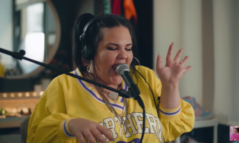 "חטפתי שפעת": נטע ברזילי יוצאת בשיר מפתיע. צפו