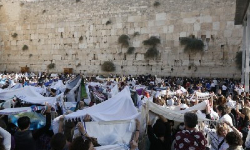 היועה"מ אסר על קיום 'ברכת הכוהנות' בכותל