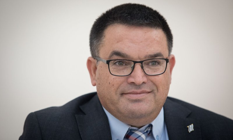 ביטון: "הממשלה הקודמת טיפלה טוב יותר בקורונה"