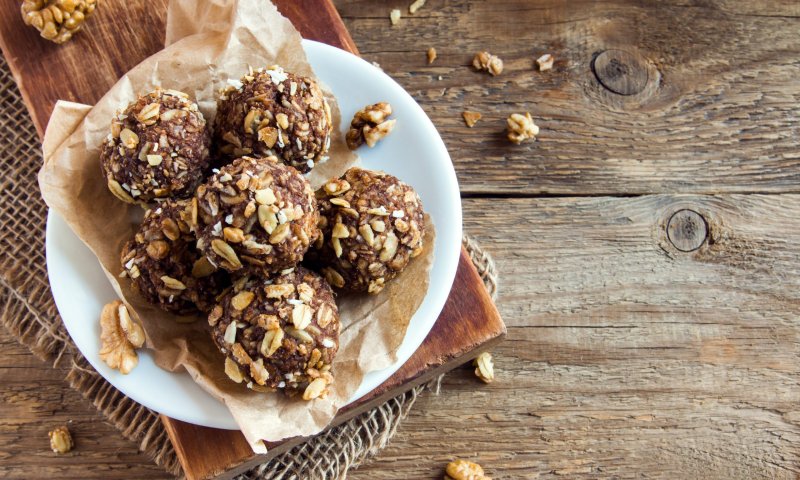 חטיפי אנרגיה בריאים שתשמחו להכין עם הילדים