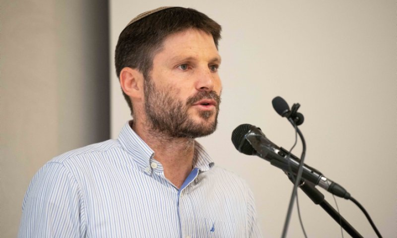 סמוטריץ': לא סומך על נתניהו שיתקן את ביהמ"ש