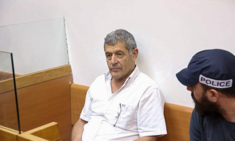 המשטרה: להעמיד לדין 6 בכירים בהם מקורבי נתניהו