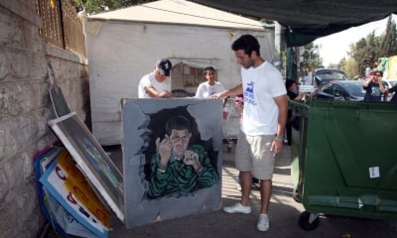 מפרקים את הסוכה: מטה שליט עוזב את מאהל המחאה