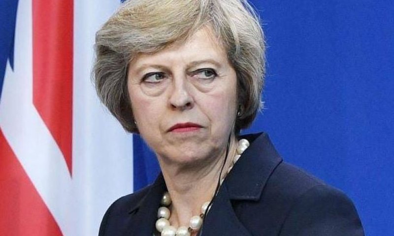 צפו: תרזה מיי נפרדת מהפרלמנט בעקיצה לקורבין